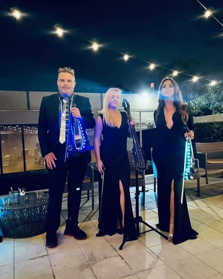 Band vs Solo Entertainment