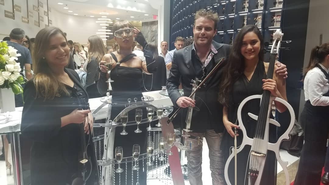 Corporate Entertainment At The Four Seasons Miami The Gold Standard Of Brickell Events - Event Performance